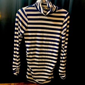 Nine 1 eight maternity top